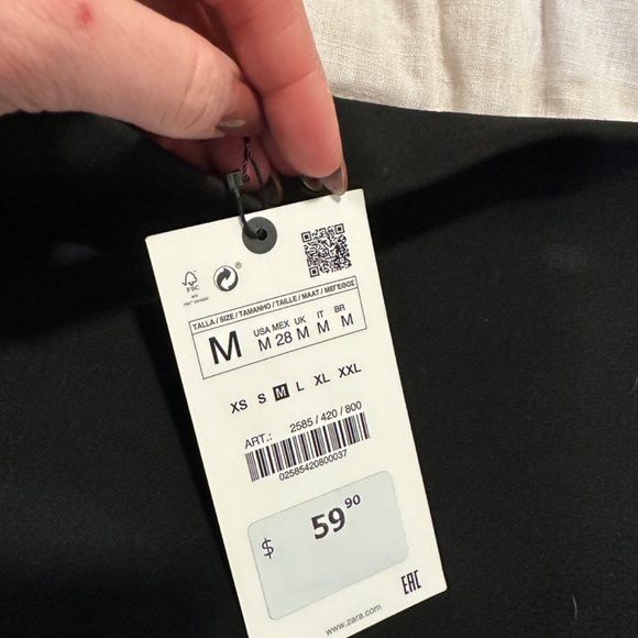 Black Zara Skirt new with tags - Picture 3 of 3